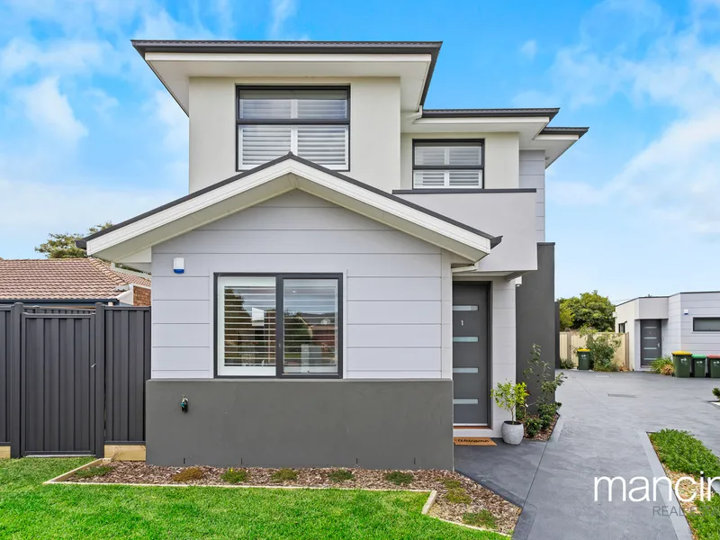 MODERN LIVING AT ALTONA BAY