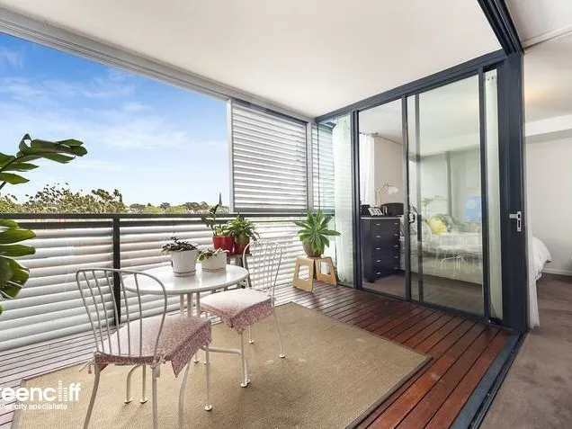 'TRIO' ONE BEDROOM APARTMENT WITH PARKING AND STORAGE