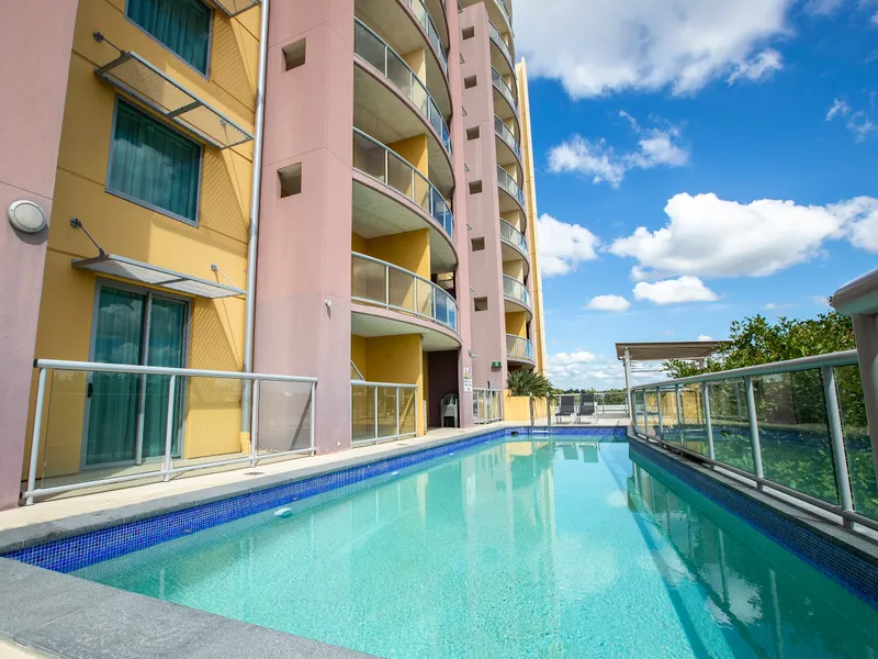 Sunny 1 Bedroom Unit - Fully Furnished