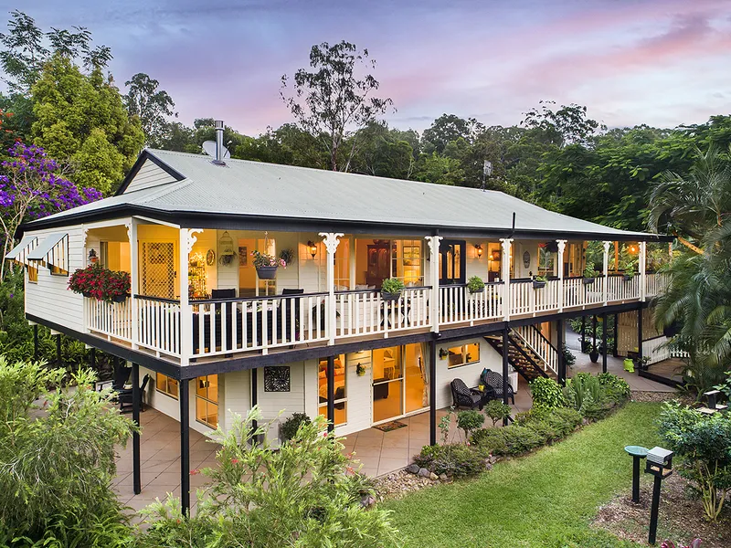 ESCAPE TO YOUR OWN COUNTRY ABODE - 15 MINUTES FROM NOOSA