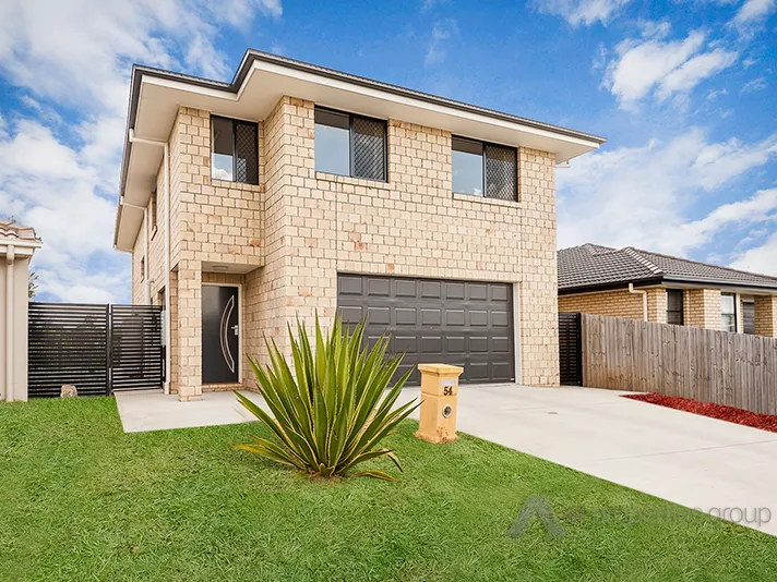 Stylish Executive Living, You Won't Find Better !!