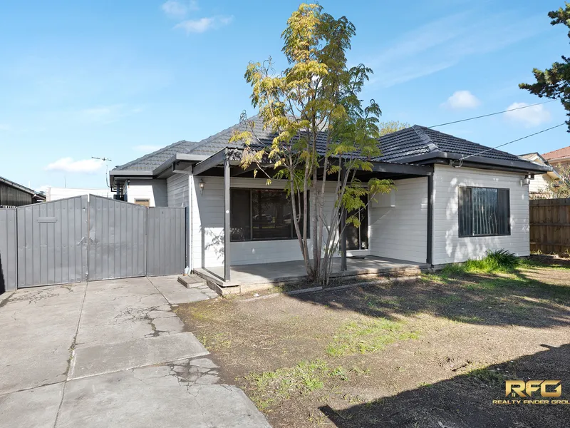 Bright & Beauiful House In Sunshine North