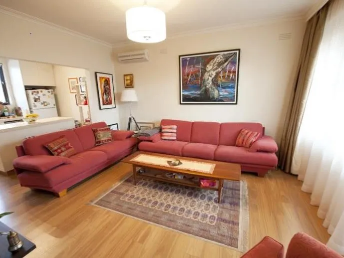 Large 2 bedroom apartment!