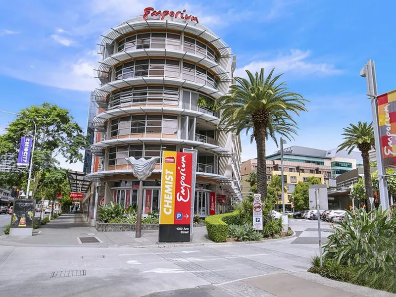 New Standard Of Luxury - The Envy Of Your Friends & Family - Unrivaled Inner City Living!