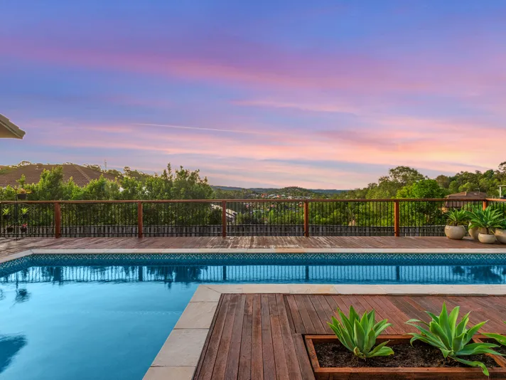 SPRAWLING, LUXURY RESIDENCE WITH PANORAMIC HINTERLAND VISTA