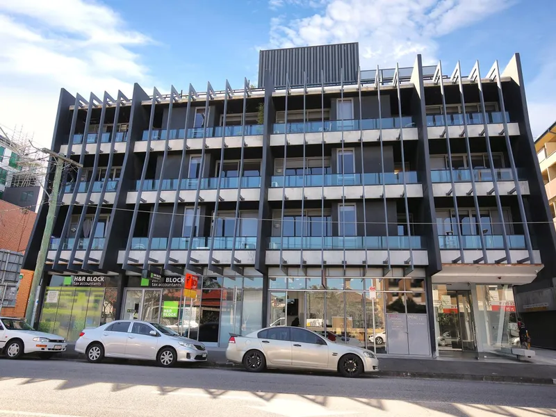 Modern apartment in convenient location