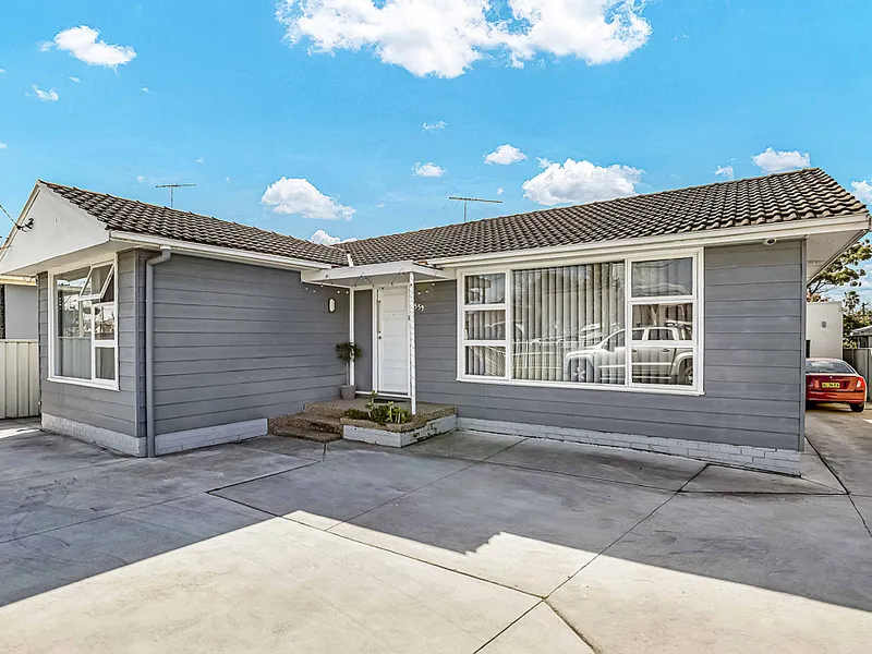 MODERN RENOVATED HOME