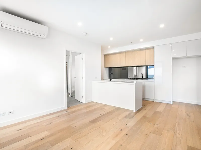 Brand New 2 Bedroom 2 Bathroom Apartment with 2 Car Parks