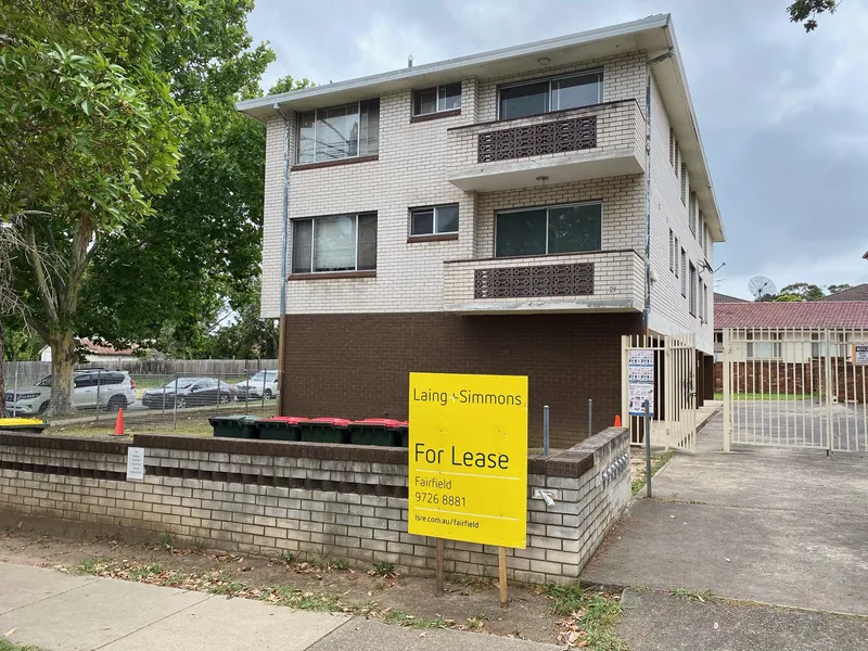 Two bed Unit in close to Cabramatta Shopping district!