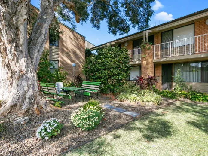 One Bedroom with Leafy Outlook