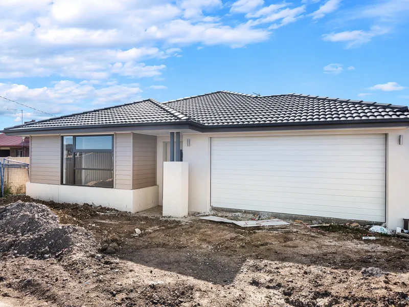 New family home with room to move including alfresco!