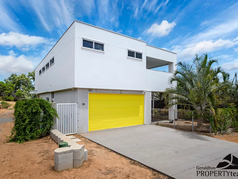 Contemporary Beachside Living