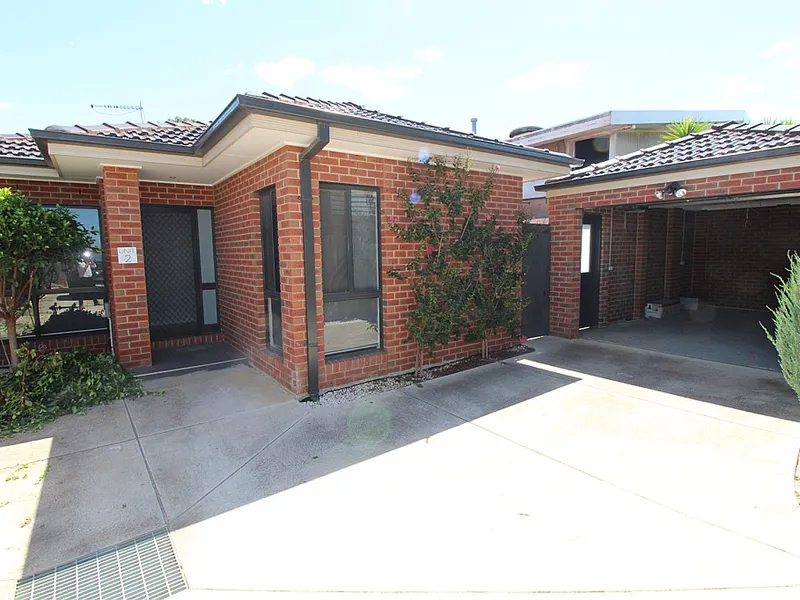2 BEDROOM UNIT FOR RENT IN ALTONA MEADOWS !!