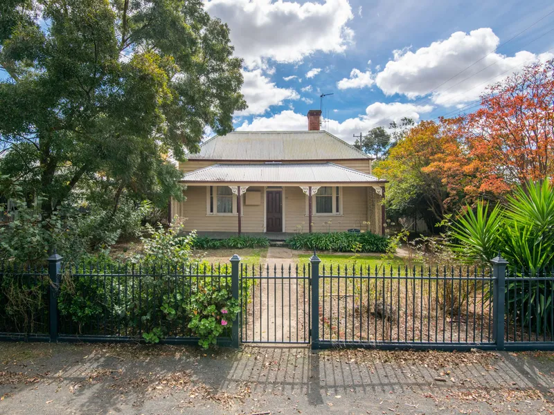 Charming Cottage Home on Large Block 