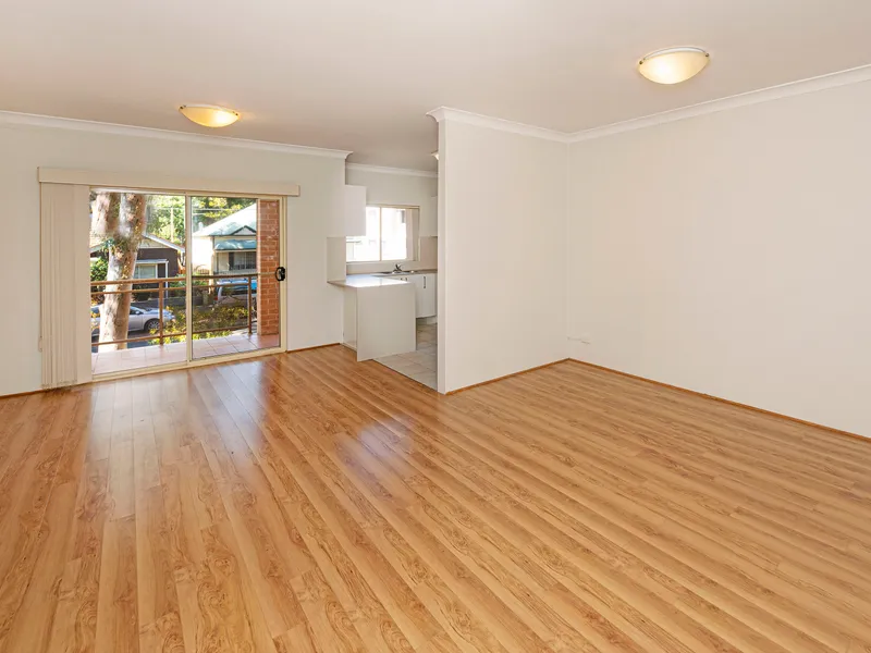 TWO WEEKS FREE RENT! BRIGHT AND SPACIOUS TWO BEDROOM APARTMENT