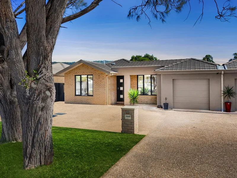 Hop, skip & jump to beach!