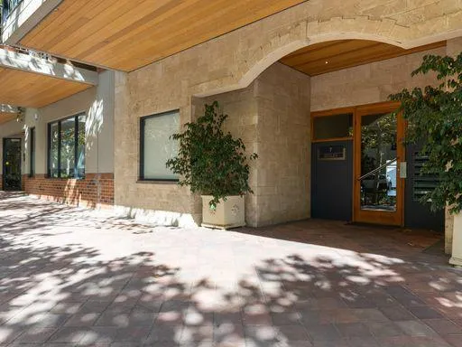 Executive Living - Luxury - Location, and Convenience.