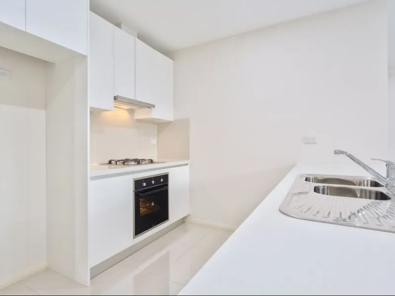 Stunning executive apartment only 1.5 Km to Westfield Parramatta