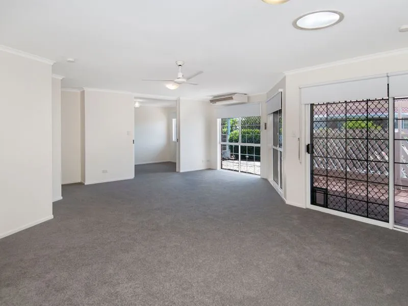 Retire at the centre of a established and welcoming community