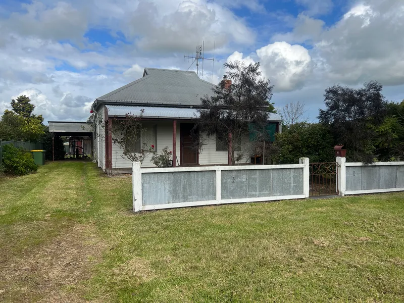 Fabulous Investment of over 2400m2 with house