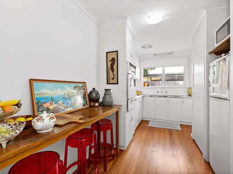 Hidden Unit Close to Parkdale’s Best