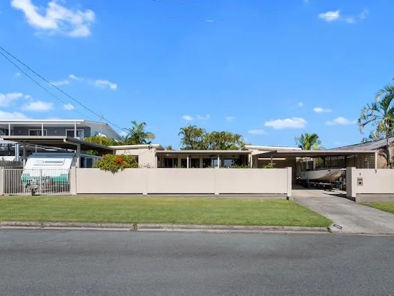 The Dicky Beach Lifestyle is waiting for you!