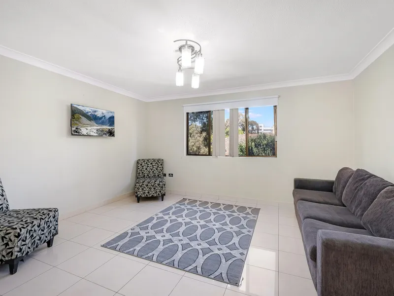 10 Minute Walk to Bankstown Train Station