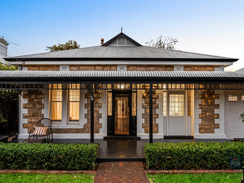 A classic character entertainer with contemporary family-focused comfort.