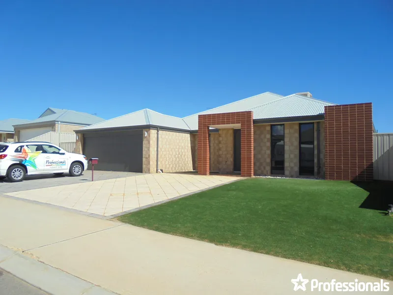 DRUMMONDS COVE MODERN HOME!