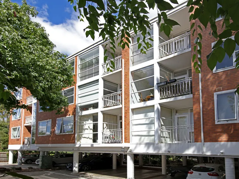 Top Floor with views