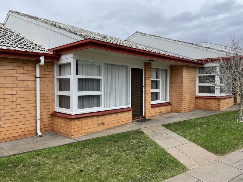 Picture Perfect Street Front Unit