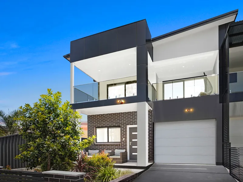 DESIGNER DUPLEX WITH GLORIOUS PARK VIEWS