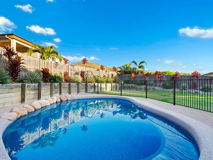 All Girls Share House - Furnished Rooms Available - short bike ride or walk to Uni