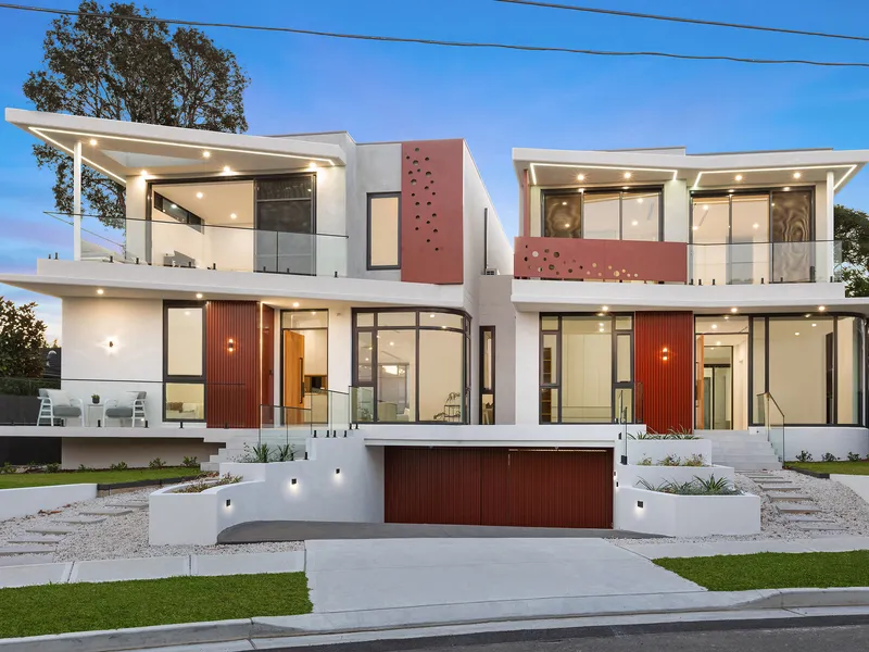 Deluxe brand new duplex with views and triple car basement