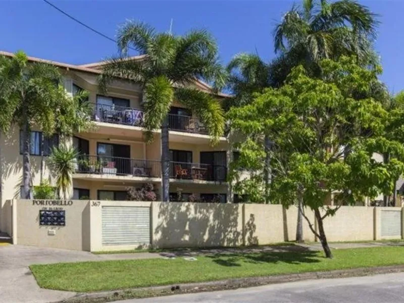 Central Two Bedroom Apartment!