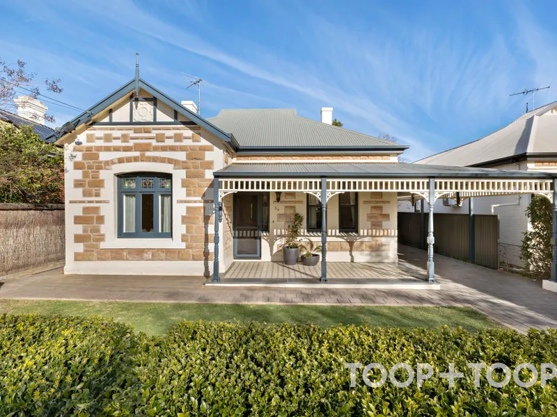 PERFECTLY POSTIONED ROSE PARK VILLA WITH ARCHITECTURAL EXTENSION AND POOL