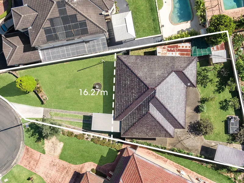 Expansive 708sqm block with 16.27m frontage at building line