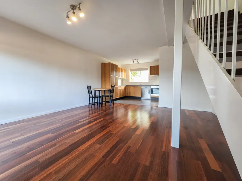 GREAT 2 BEDROOM APARTMENT IN VIBRANT SOUTH PERTH