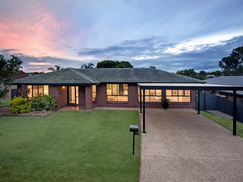 Stunning Family Home - Walk to Belmont State School!