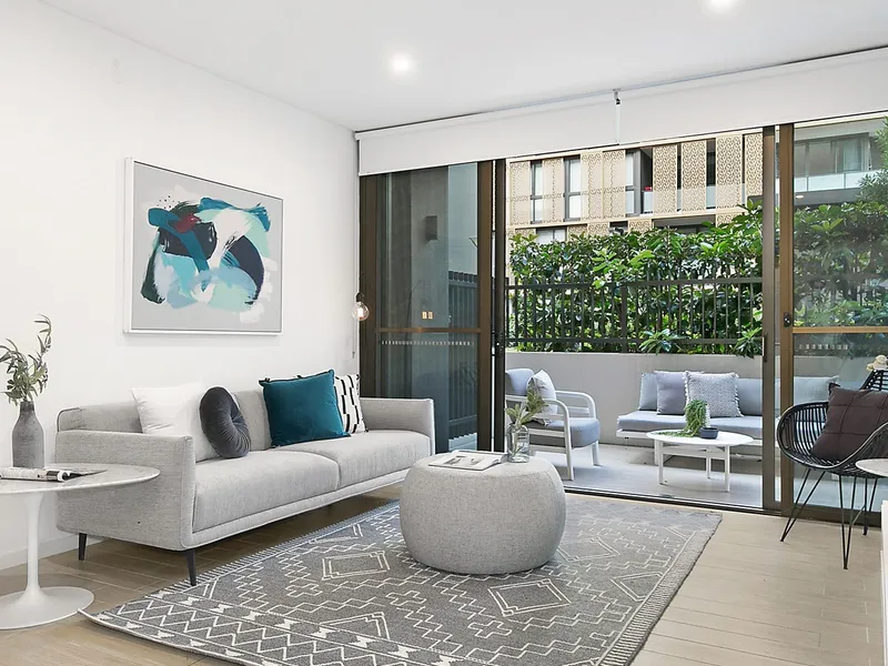 Luxury Courtyard Living | Ultimate Convenience