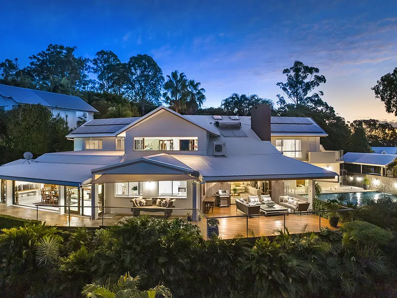 LUXURY RESORT STYLE HOME WITH AMAZING VIEWS OVER NOOSA AND BEYOND!