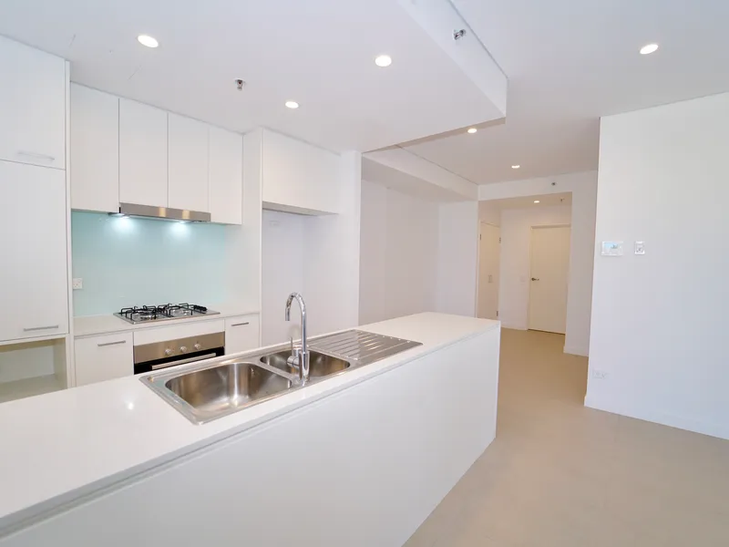 1 Bedroom Apartment with parking