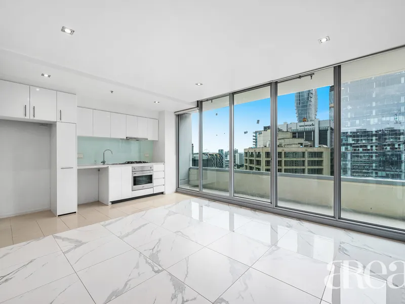 Spacious One Bedroom Apartment in Melbourne CBD!