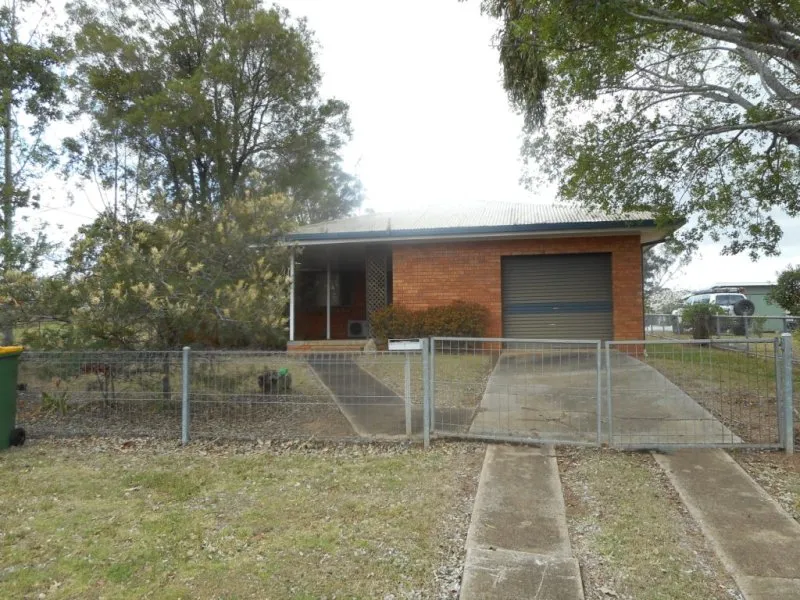 Low Set Brick Home Close to Town