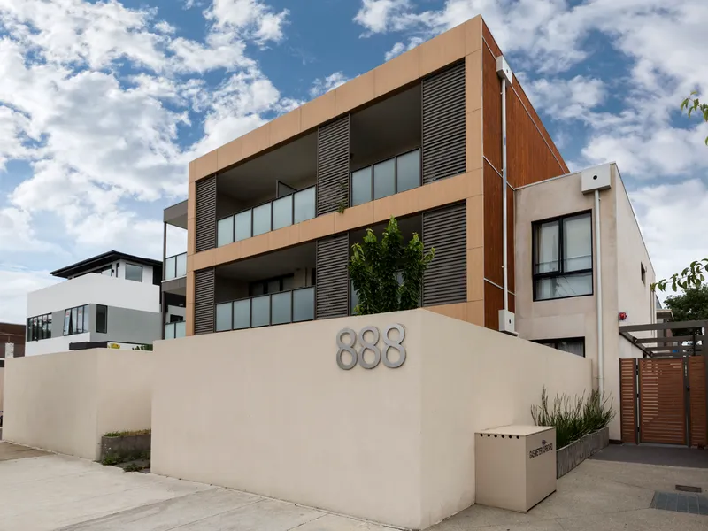Urban Glam on Glenhuntly Rd