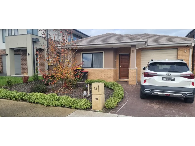 Luxurious Single Storey 3 Bedrooms House for Rent