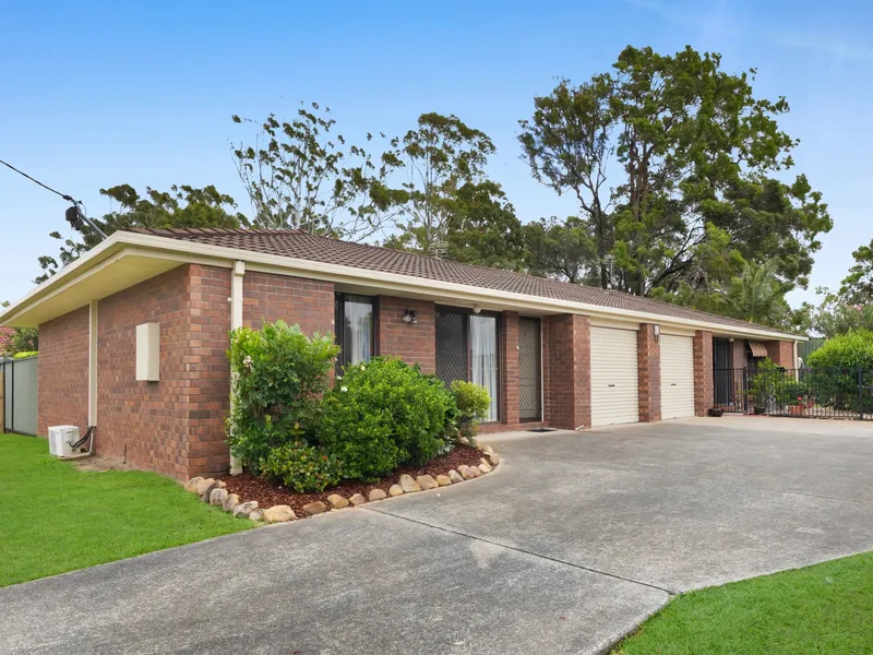 CENTRALLY LOCATED DUPLEX