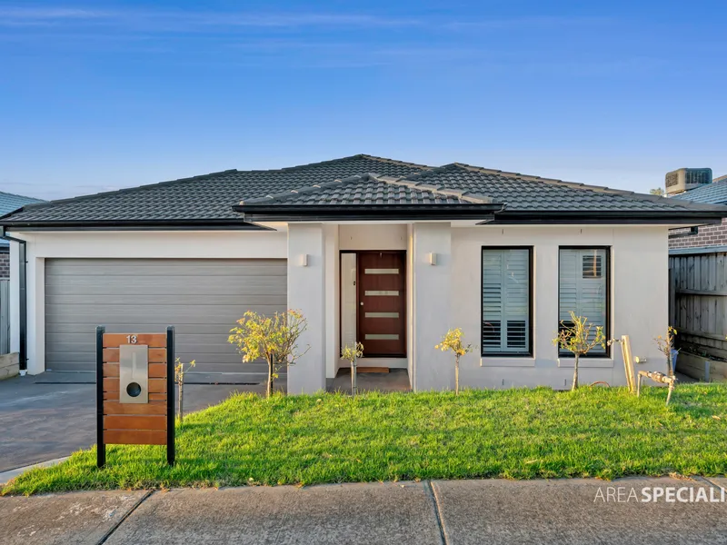 3 Bedroom Home In Prime Location With 6.6 kw Solar Panels