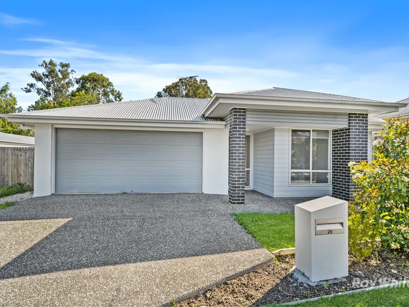 Stunning Home In Quiet Street - Available Now!