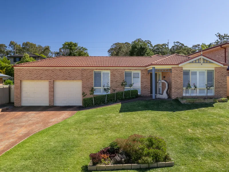 Stylish Family Retreat with Inground Pool